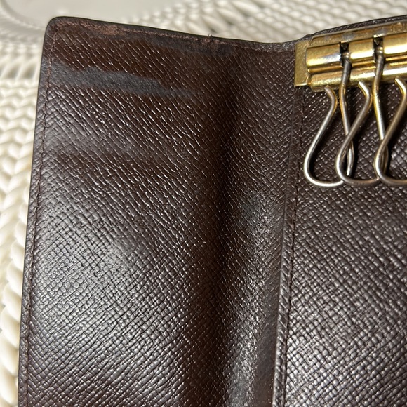 Louis Vuitton Damier Ebene Key Wallet - Picture 7 of 11